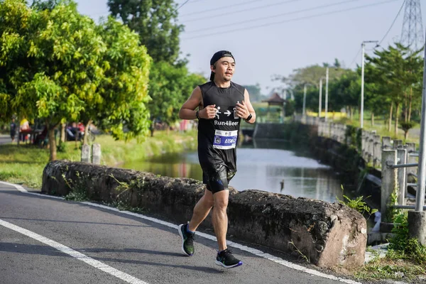 Deltagare Eller Löpare Jogja Marathon 42K Passera Vacker Rutt Runt — Stockfoto