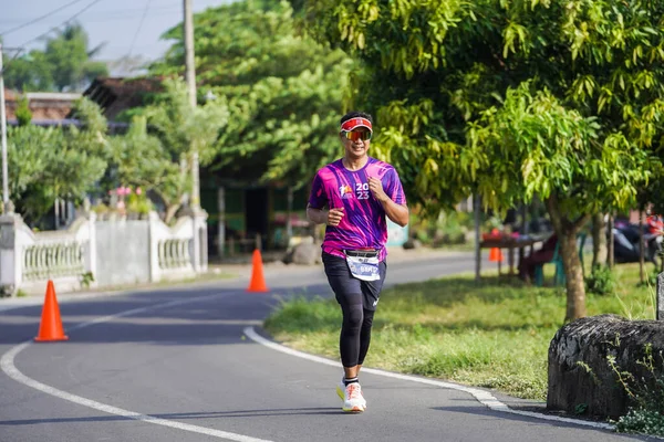 Jogja Maratonu 42K Nın Katılımcıları Veya Koşucuları Prambanan Tapınak Köyünün — Stok fotoğraf