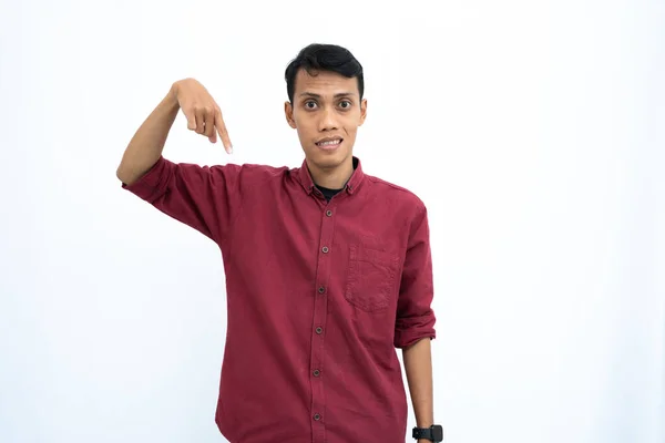 Asyalı Adam Adamı Öğrenci Konsepti Kırmızı Günlük Gömlekler Giyip Fotokopi — Stok fotoğraf