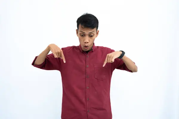 Азиатский Человек Бизнесмен Студент Концепция Носить Красную Рубашку Случайным Образом — стоковое фото