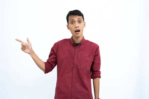 Aziatisch Man Zakenman Student Concept Dragen Rode Casual Shirt Poseren — Stockfoto