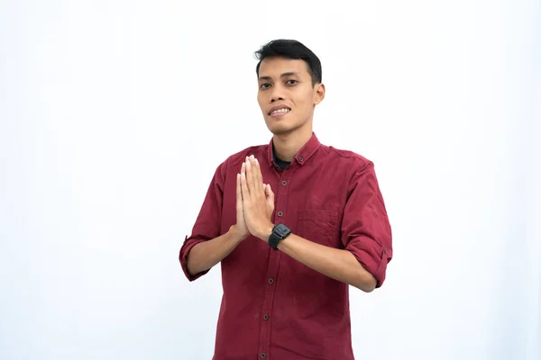 Азиатский Человек Бизнесмен Студент Концепция Носить Красную Повседневную Рубашку Давая — стоковое фото