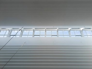 Gündüzleri modern ofis tavanı