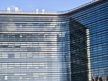 Gündüz modern ofis binası