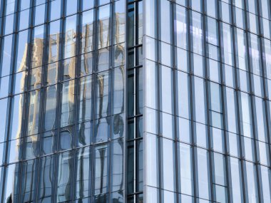 Gündüz modern ofis binası