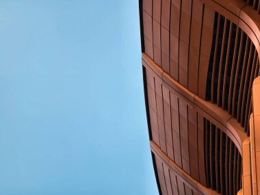 Gündüz modern ofis binası