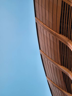 Gündüz modern ofis binası