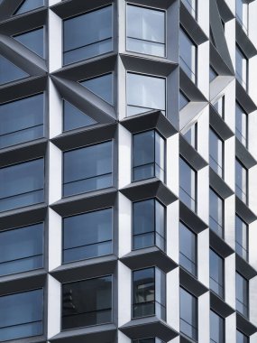 Gündüz modern ofis binası