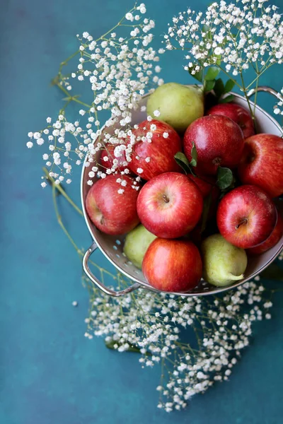 Vibrant Colors Still Life Fresh Red Apples Table Healthy Eating — Stock Photo, Image