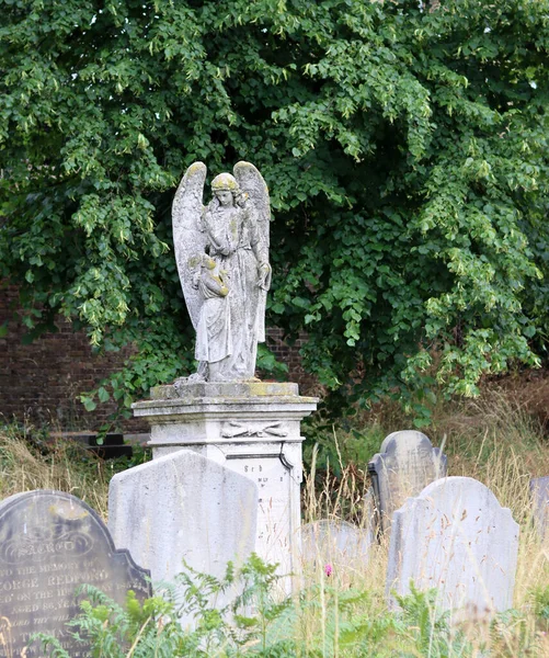 Νεκροταφείο Μπρόμπτον Στο Λονδίνο Γραφική Φωτογραφία Παλιού Νεκροταφείου Καλοκαίρι Γαλήνιο — Φωτογραφία Αρχείου