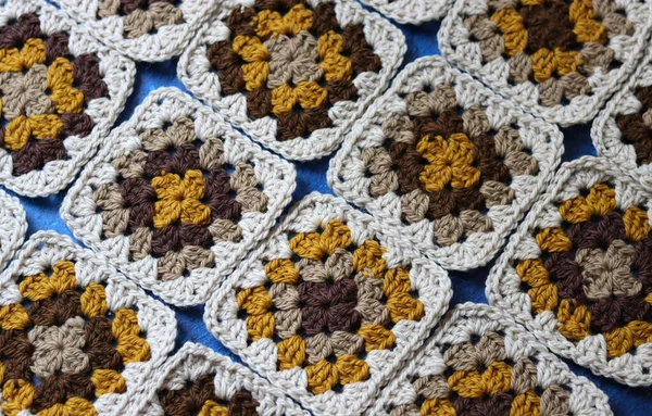 Granny Carrés Crochet Laine Naturelle Brune Moutarde Beige Doux Moelleux Images De Stock Libres De Droits