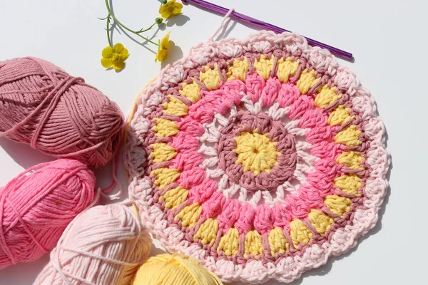 Idéias Crochê Primavera Belo Padrão Feito Fio Algodão Rosa Macio — Fotografia de Stock