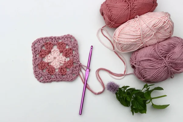 Granny Carré Crochet Rose Boules Fil Coton Doux Différentes Nuances Photos De Stock Libres De Droits