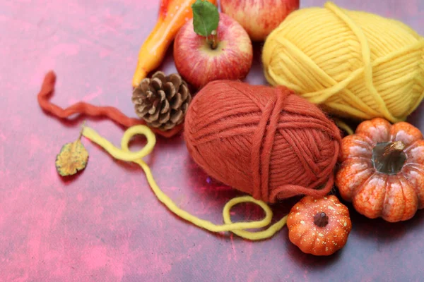 Autumn Still Life Pumpkins Apples Yarn Red Background Copy Space — Stock Photo, Image