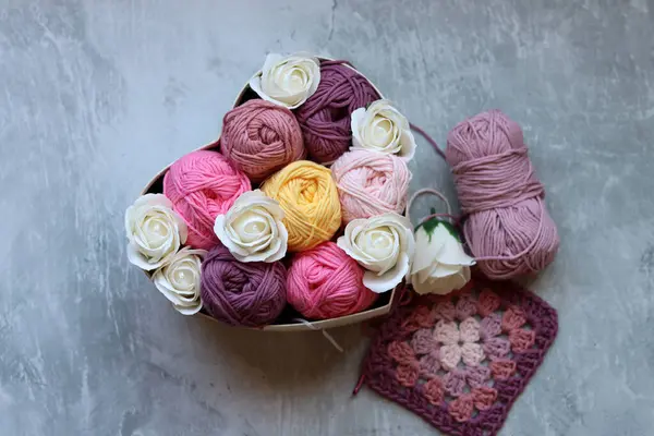 Bouquet Made Cotton Yarn Balls Wooden Box Colorful Photo Soft — Stock Photo, Image