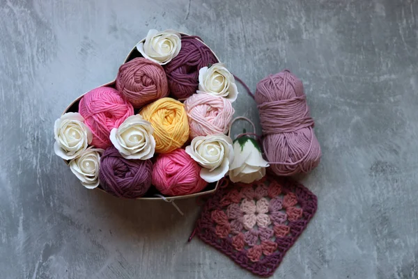 Bouquet Made Cotton Yarn Balls Wooden Box Colorful Photo Soft — Stock Photo, Image