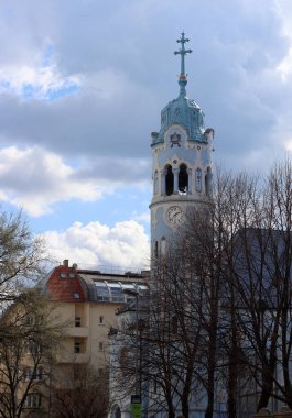 Mavi kilise ya da Bratislava, Slovakya 'daki St. Elizabeth Kilisesi. Güzel Avrupa mimarisi. 