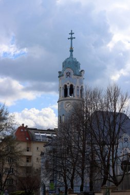 Mavi kilise ya da Bratislava, Slovakya 'daki St. Elizabeth Kilisesi. Güzel Avrupa mimarisi. 