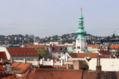Slovakya 'nın Bratislava şehrinin mimarisi. Bahar günü güzel bir şehir. Avrupa seyahati kavramı. 