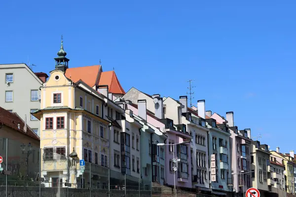 Altstadt Von Bratislava Slowakei Einem Sonnigen Frühlingstag Schöne Gebäude Blühende — Stockfoto