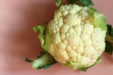 Karnabahar manzaralı, yakın plan. Sağlıklı gıda konsepti. Metin için alanı kopyala.