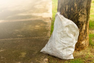 Çöp torbası Par 'da.
