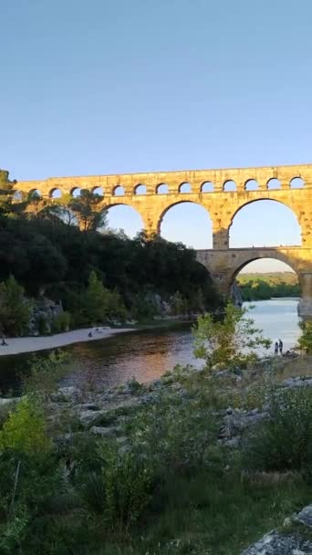 Sonnenuntergang Über Dem Pont Gard — Stockvideo