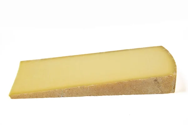白い背景に隔離されたコメットチーズのスライス — ストック写真