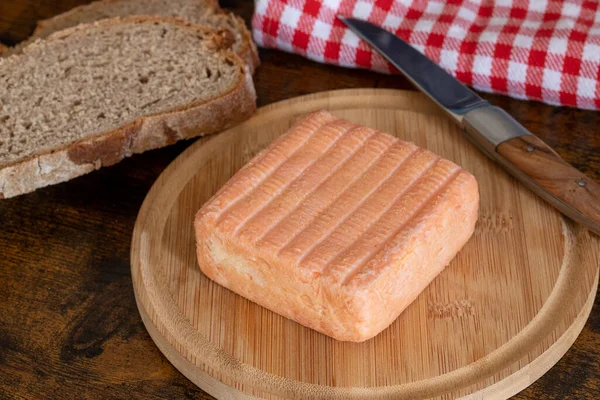 Fransa Nın Kuzeyinden Gelen Maroilles Peynirine Yakın Plan — Stok fotoğraf