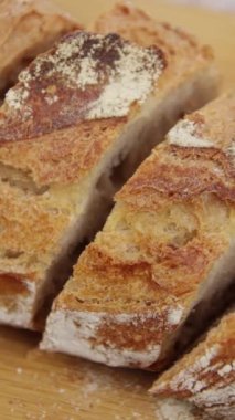 Dilimlenmiş ekmek çubuğu.