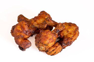 Tavuk budu yakın plan, beyaz arka planda izole.