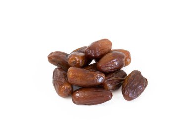 Deglet nour tarihleri beyaz arkaplanda izole bir şekilde kapanır