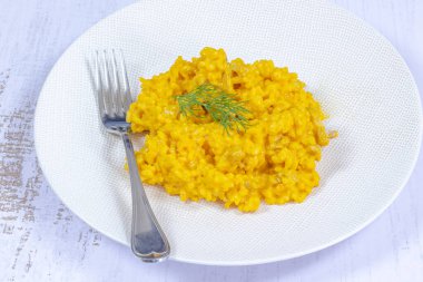 kabaklı risotto tabakta