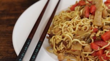 chinese noodle with carrot and bamboo shoot