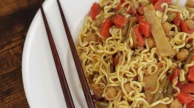 chinese noodle with carrot and bamboo shoot