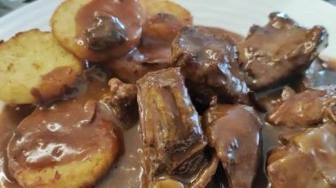 pieces of carbonade  la flamande close-up