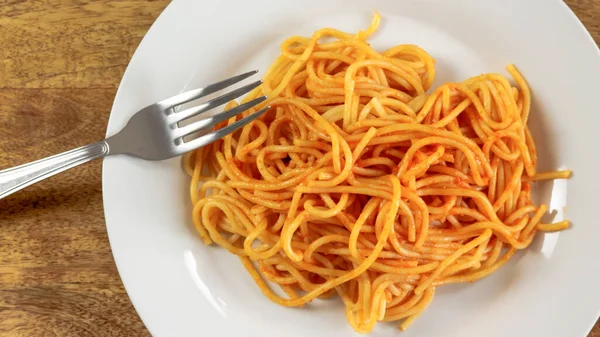Plade Spaghetti Med Tomatsauce Tæt - Stock-foto