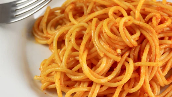 Piatto Spaghetti Con Salsa Pomodoro Vicino — Foto Stock