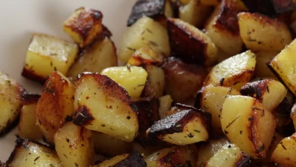 Gotowanie Smażonych Ziemniaków Patelni — Wideo stockowe