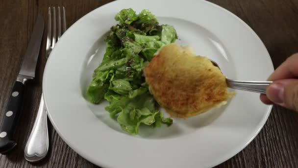 Salada Verde Com Brandade Bacalhau — Vídeo de Stock