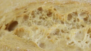 Ciabatta ekmeği, yakın plan, kesim tahtasında.