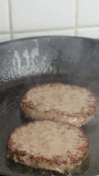 Cooking Beef Burgers Close Frying Pan — Stock Video