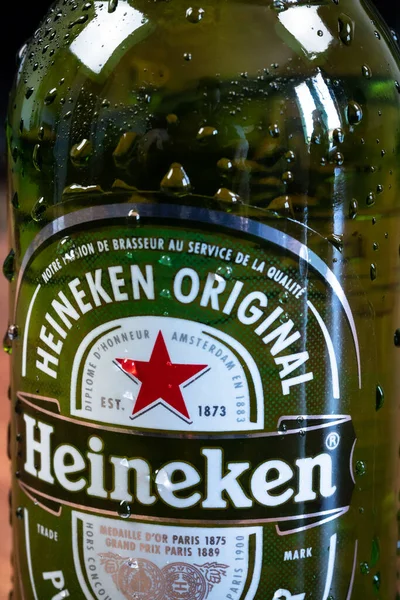 Vaison Romaine Francja Marca 2023 Szklana Butelka Piwa Marki Heineken — Zdjęcie stockowe