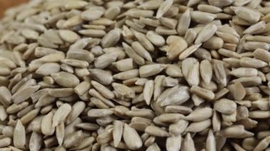 Çekirdek tohumu, yakın plan, masanın üstünde.