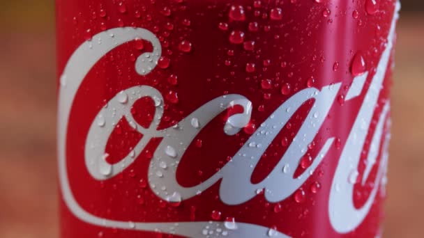 Felison Romaine Франция Марта 2023 Коробка Газировки Марки Coca Cola — стоковое видео