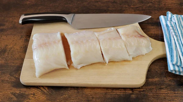 Julienne fileto bıçakla parçalara ayrılmış.