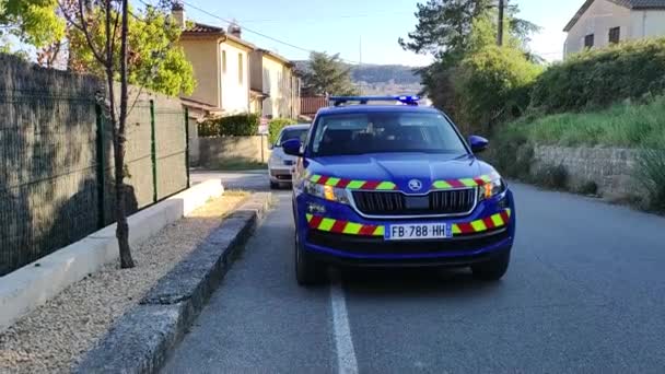 Vaison Romaine Frankrike April 2023 Gendarmerie Car Skoda Brand Ingripande — Stockvideo
