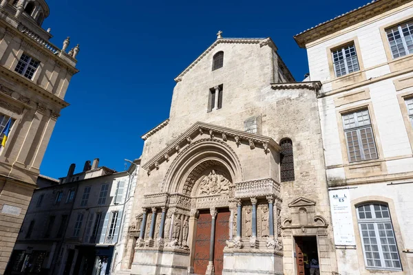 Fachada Catedral Saint Trophime Arles —  Fotos de Stock