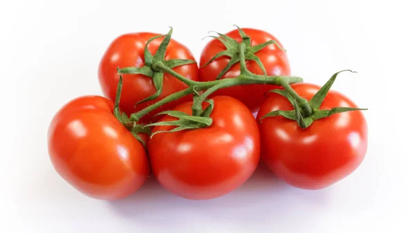 Racimo Tomates Rojos Primer Plano Aislado Sobre Fondo Blanco — Foto de Stock