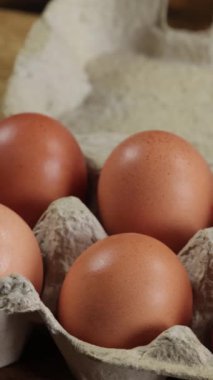 Yumurta kutusu. Yaklaş.